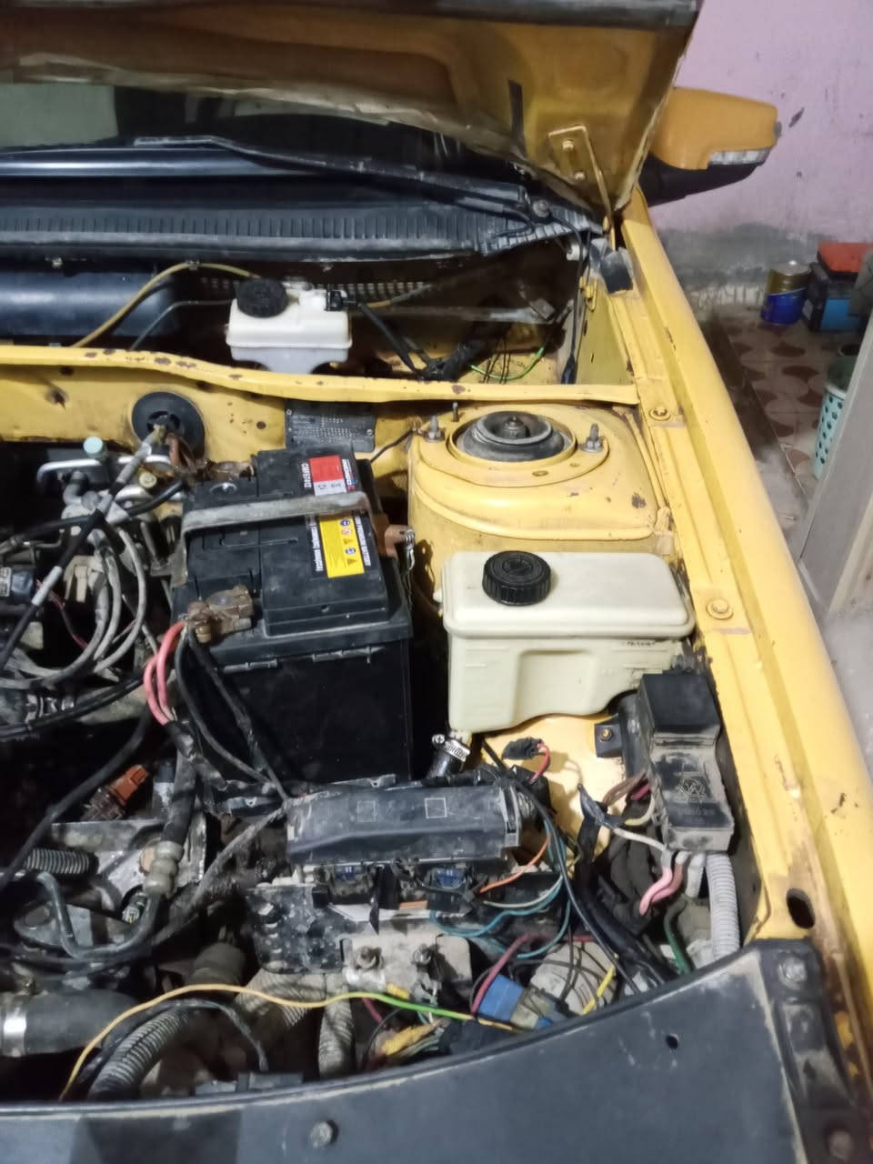 بيجو بارس 
2015
محرك وكِيرة حلوات 
حدادية جاهزة 
كهربائيات جاهزة 
رقم بغداد الماني 
تخم تأير 
السعر 35$ وبيها مجال للشراي 
بابل الاسكندريه 
***********
