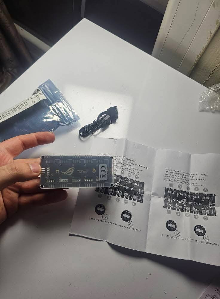 متوفر هب للكيس يظبطلكم الاضاءة مال الكيس ماركة ASUS ROG من افخم القطع بالسوق للحجز راسلوا الصفحة


**إذا كنت صاحب هذا الإعلان وتريد حذفه لأي سبب، رجاءا أرسل رسالة إلى الدعم الفني**