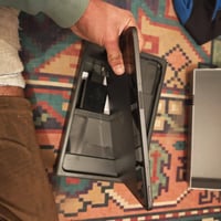 ايباد ريد ماجيك نوفا ذاكره 512 نضافه90 بالميه وبي لزكه وكامل ملحقاته و...