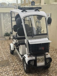 سيارة شحن • استعمال قليل • سلتين وصندوقين