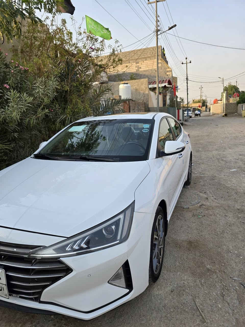 السلام عليكم 
بيع او مراوس جارجر او اوباما.
النترا 2020 خليجي محرك 2000 دوش رقم اربيل باسم الشركة جاهزه تحويل وكالة  ماشية 90 كم مواصفات فتحة سقف وتبريد خلفي و٣ اوضاع قيادة  وشادلها لايت زنون مكفولة من الضربة والتبديل بيها فقط رش صبغ باب العبري الامامي بسبب شخطة دراجة وصبغ دعامية امامية اثر شخوط السعر 156وبيها مجال قليل للشراي مكان السيارة البصرة .رقم هاتفي ***********
