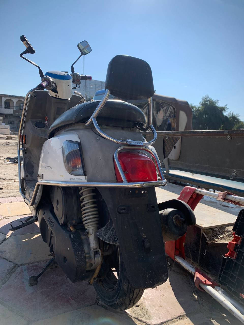 سلام عليكم بوليس مصطر نضيف وخرسه وبلادي ختم وحد مدينه الصدر سعر900 وبيه مجاال هاتف***********
