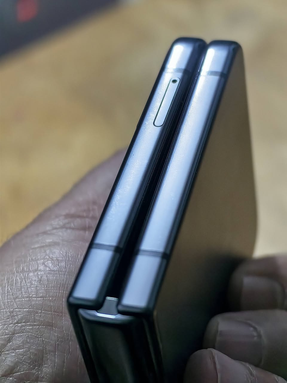 Galaxy z flip 4
كـالكسي زد فليب 4 5g
ذاكرة 128 عشوائي 8+8
معالج سناب دراجون 8 جيل 1 بلص
شاشه داينمك امولد 120 هيرتز
سماعات ستيريو
ipx8
كاميرات من مستشعر سوني 12+12 يدعم 4كي 60 اطار
اماميه 10 يدعم 4كي
بطاريه 3700 بقوة شحن 25 واط ولاسلكي 15
نظيف جدا فقط جهاز وحافظه جلد
بيع او مراوس


**إذا كنت صاحب هذا الإعلان وتريد حذفه لأي سبب، رجاءا أرسل رسالة إلى الدعم الفني**