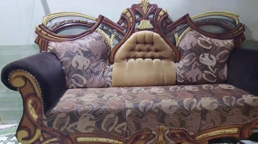 السلام عليكم قنفات للبيع القنفات البيض وبيهن احمر  القنفه ب25 الف عدد 5 والفريز سعره 200 وبي مجال 
والقنفات الككويات سعر القنفه 50 الف عدد 10 الشراي يتصل على الرقم ‪0 787 608 4754‬ وبي واتساب وبيش افيدنك اذكر السعر
