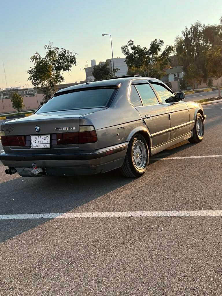 بۆ فرۆشتن BMW 525 مۆدێل1989 هەمو گیانه کراوە بە 1995 گێر تۆماتیک گێر تمساح سەیارەکە دنک مەسرەفی تیا نیە تا بڵێت باکە ماڵی دۆستە رەقەمو سەنەوی تا 2028تازەیە هاوە ناو خۆمۆ گێر مەکینە ئەکسل لێدراو بەشەرت نرخی 43کەمێ معمەلە ناو نیشان کەلار ژم *********** تکایە ئەگەر مشتەری نیت سەرمان مەێشێنە لەگەڵ رێزمان ئەدمین ❤️ گۆرینەوەیش ئەکەم شتێک بە دڵم بێت خناقين, ديالى
