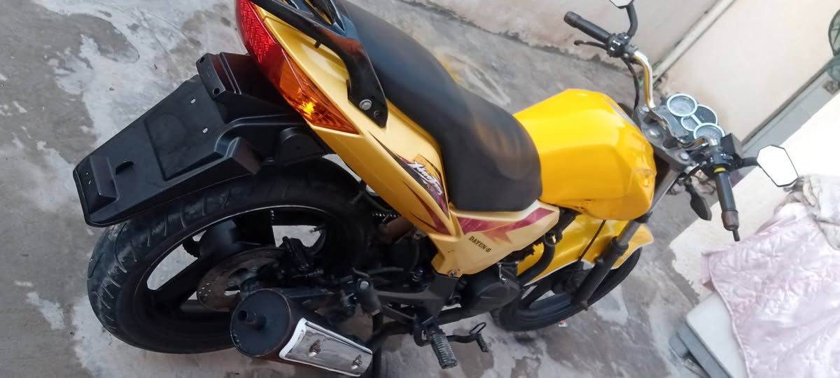 سلام عليكم غوالي دراجه دايوان بانده للبيع موديل 16اوراق مكفوله لاتنقيص ولا تبخير كهربائيات كول شغاله دشبول شغال السعر 700وبيه مجال الاتصال على *********** اخوان ممتواجد على النت الي يريد يتصل
