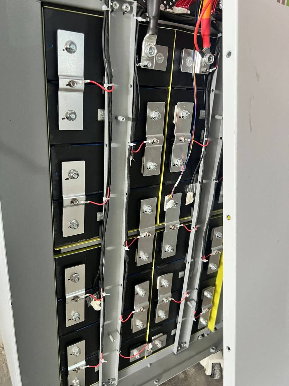 سعر جملة الجملة فرصة لا تتعوض
متوفر بطارية فول ماكس عدد "16"
15kwh 
ضمان حقيقي ٥سنوات استبدال 
ضمان صيانة ٥سنوات 
خلاية هثيوم 
Bms. Jk
تحمل من مخزن كركوك  
جودة ممتازة 
هذا العرض خاص  للمكاتب 
للاستفسار والحجز 
***********
