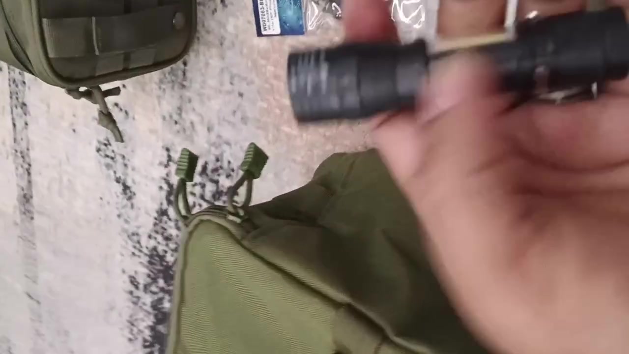 شلعه تجهيزات عسكريه السعر يمكم بس لا تكسرون بيهن كلهن قطع اصليه


**إذا كنت صاحب هذا الإعلان وتريد حذفه لأي سبب، رجاءا أرسل رسالة إلى الدعم الفني**