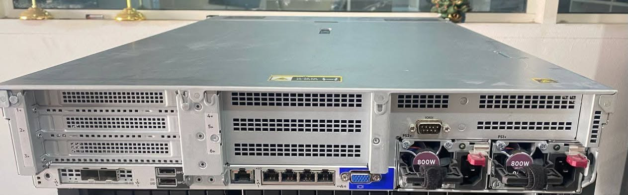 ⚡️HPE ProLiant DL380 Gen10 ( 24 Bay - SFF ) 

》Specifications [ Can be customized as per your needs ]

- CPU: Dual ( 2 ) Intel Xeon Gold 6138 - 2.00GHz
[ Total: 40 - Core, 55MB - Cache, 80 - Thread ]
  
- RAM: 4x 32GB DDR4 [ 128GB ]

- Storage:
▪︎20x ( 2.4TB SAS HDD 2.5" )

- RAID Controller: HPE Smart Array P816i - a

- NIC: 2x 1GbE + 2x 10GbE SFP+

- Power Supply: Dual (2) 800W

✅️ Fully Tested , Excellent condition 
------------------------------------------------------------
📍Sharjah - UAE
📩 WhatsApp: +971545236071

#hpe #dl380 #server


**إذا كنت صاحب هذا الإعلان وتريد حذفه لأي سبب، رجاءا أرسل رسالة إلى الدعم الفني**