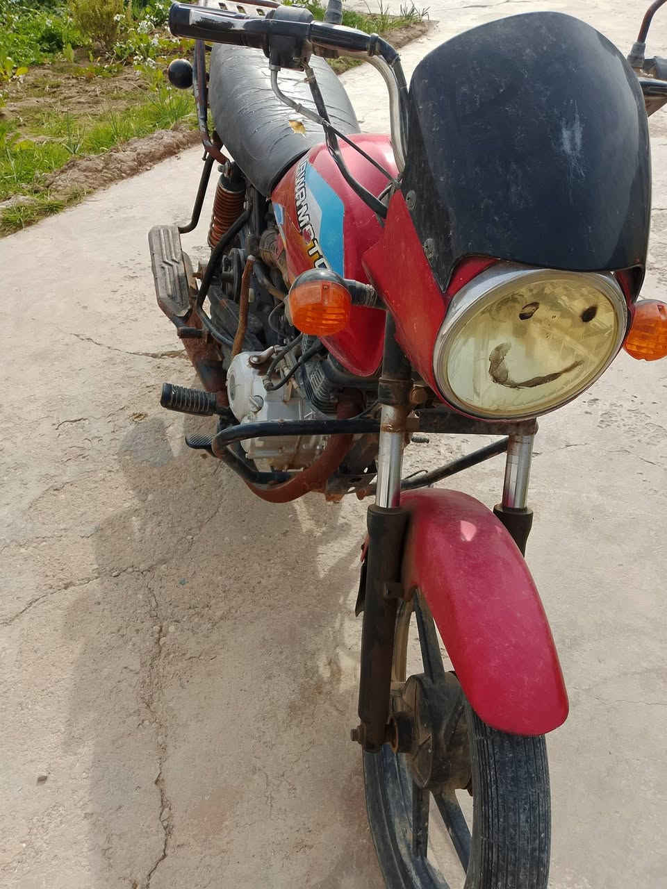 سلام عليكم دراجه بوكسر لبيع اوراق محرك نضيف اوراقهئ موجوده المكان شيخ سعد لستفسار الرقم ***********
