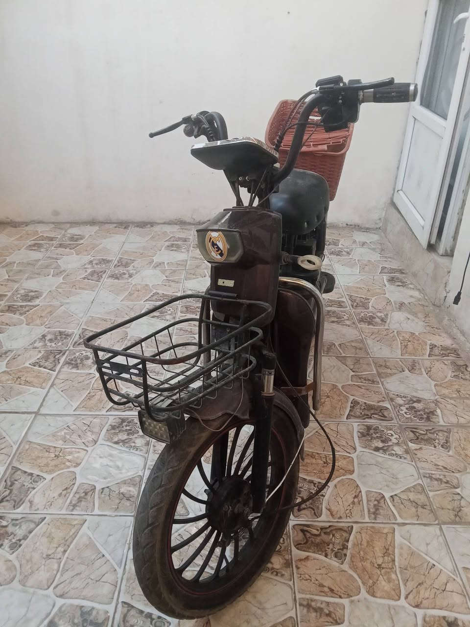باسكل شحن 5بطاريات 3جدد 2قديمات موديل 25 سعره 300


**إذا كنت صاحب هذا الإعلان وتريد حذفه لأي سبب، رجاءا أرسل رسالة إلى الدعم الفني**
