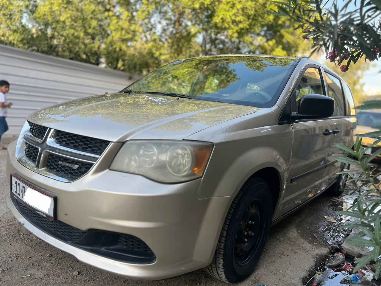 السلام عليكم دوج كراند كرڤان 2012 وارد كندي
محرك 6 سلندر   تبريد قطعة وحدة   
7 راكب  
لون ذهبي 

رقم بغداد دولي   
السعر  123 ورقة بيه مجال قليل  

العنوان بغداد

مكلف ب نشر
استفسار  رقم 
***********
