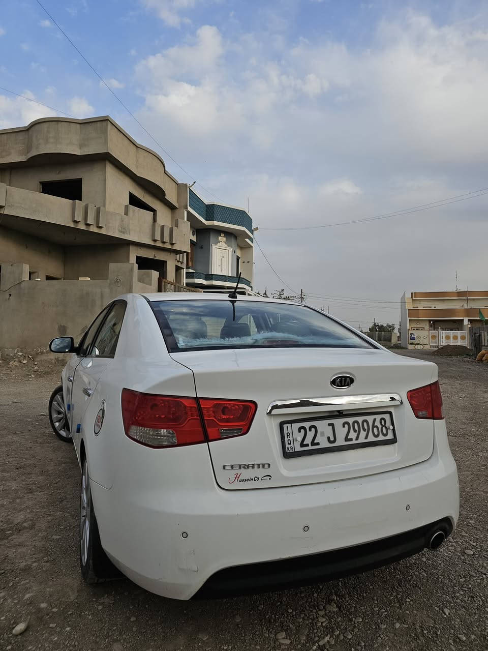 سلام عليكم كيا سيراتو للبيع موديل 2013خليجي رقم اربيل انكليزي سنويه لحد 2027 مكفوله كفاله عامه ماعده شبرين تعديل بارد جاملغ مكينه و كير مكفولات دواخل نضيفه موصفات فول معده فتحه  ممشى سياره 130 الف سعر 119 وبيه مجال مكان سياره كركوك داقوق للاستفسار الاتصال على الرقم ***********
