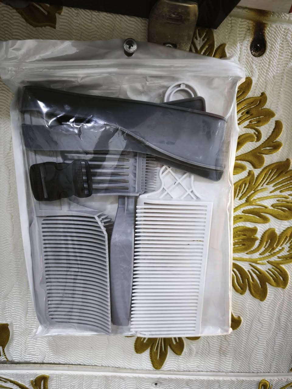 جلايه
سيد مشط تدريج 
مكينه صفر
كلهم 25
***********
