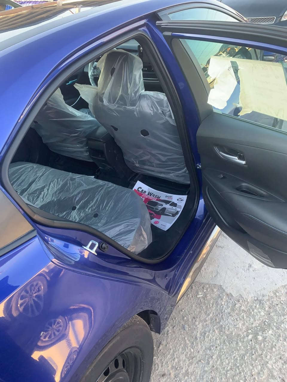 السلام عليكم 
مكلف بالنشرر!!! 
كورلا موديل 22 فئه Se
فول مواصفات
فتحه 
بصمه 
بصمه جنطه 
فول تحكم ستيرن 
السياره بيها ربع البنيد صبغ 
وجاملغ عكس السايق مبدل 
بسسس باقي كله مكفوول 
صور الحادث مرفقه بالمنشور 
السيارة ماشيه 85 ميل 
سعرر 145 وبيها مجال 

للاستفسار الاتصال بالرقم 
 *********** 

@إشارة 
ابو أمير الشويلي
