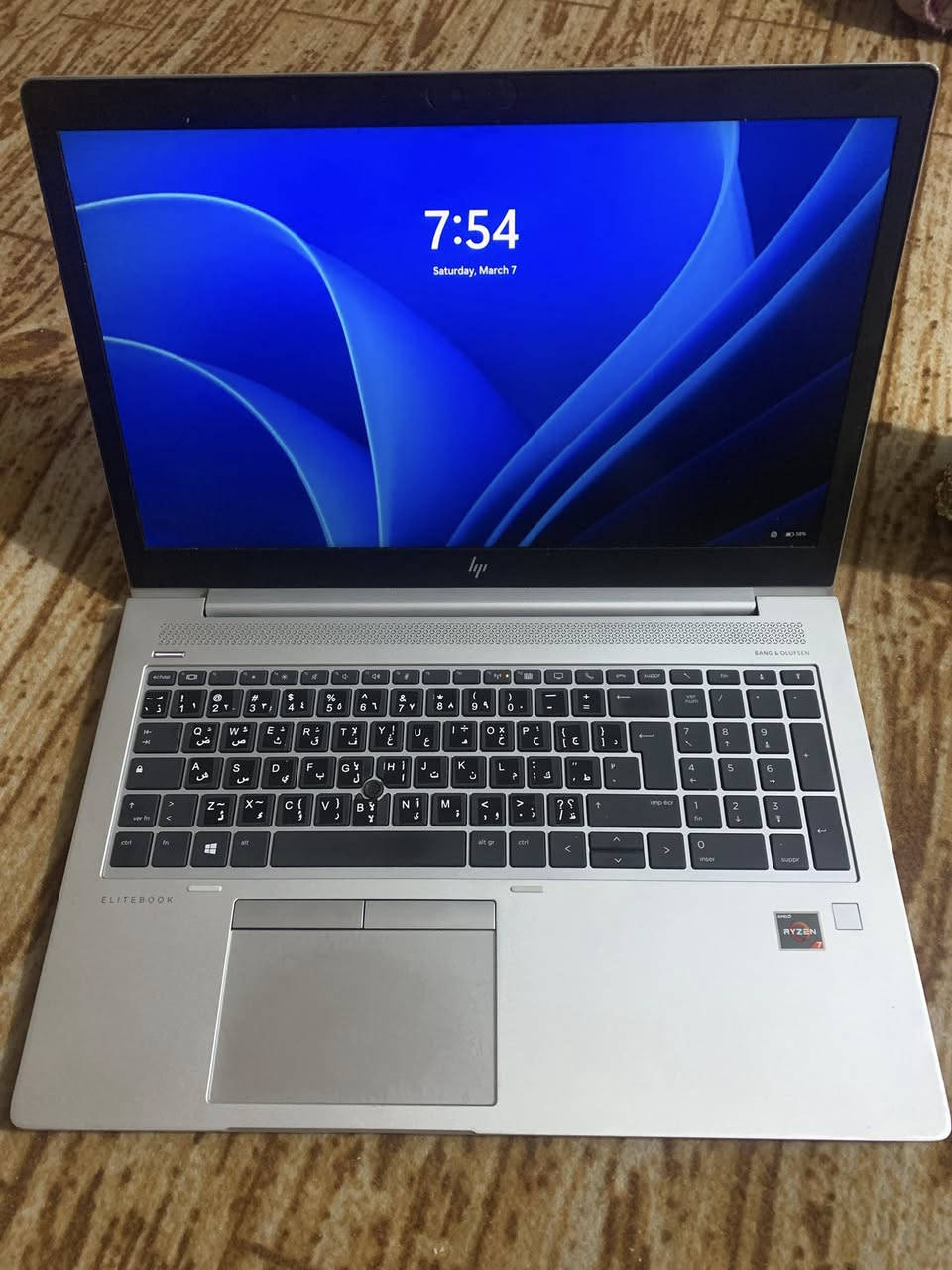 💻 للبــيع لابتوب
HP EliteBook 755 G5
🔹 المعالج: AMD Ryzen 7 PRO 2700U بسرعة 2.20GHz
🔹 كرت الشاشة: Radeon Vega 10 Graphics
🔹 الرام: 16GB
🔹 الخزن: 477GB
🔹 النظام: Windows 11 Pro
🔹 الشاشة: 15.6 إنج
🔹 الجهاز نظيف ويعمل بكفاءة عالية
✔ مناسب للدراسة والعمل وبرامج الأوفيس والإنترنت
✔ بطارية جيدة وأداء سريع

للتواصل خاص


**إذا كنت صاحب هذا الإعلان وتريد حذفه لأي سبب، رجاءا أرسل رسالة إلى الدعم الفني**