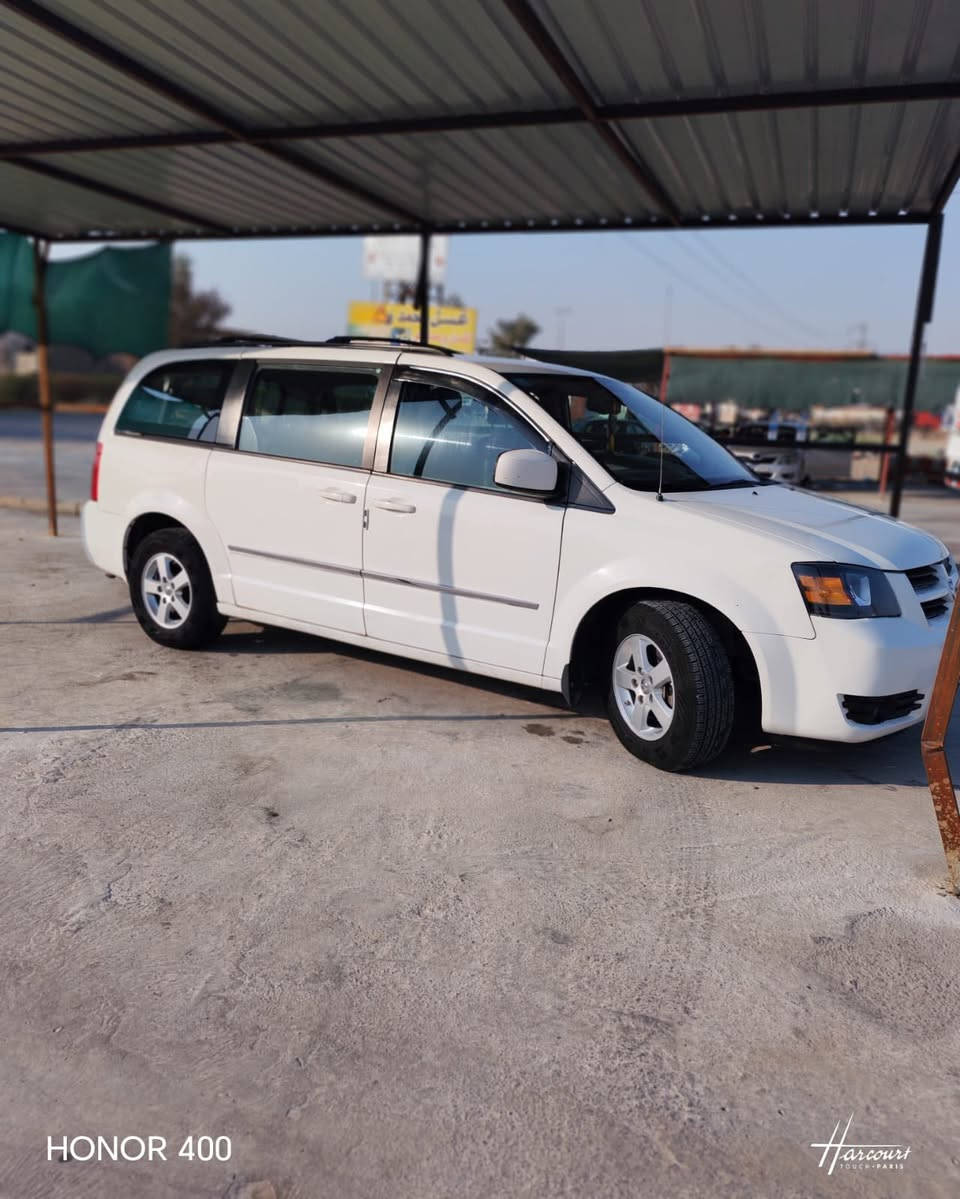 مكلف بالنشر
للبيع دوج كرفان ٢٠١٠ SXT
فول مواصفات بيبان كهرباء جنطة كهرباء تشغيل عن بعد شاشه كأمره خلفيه سياره بيها صبغ 4️⃣ قطع مكينه ٣٨٠٠  كرسي السائق كهرباء تبريد ثلاث قطع  كشنات بلع رقم بغداد بسمي تحويل ثاني يوم سياره كير مكينه تبريد صدر خير 
من الله 
السعر ١١٢ وبيها مجال 
للاستفسار  
0770 138 2700
