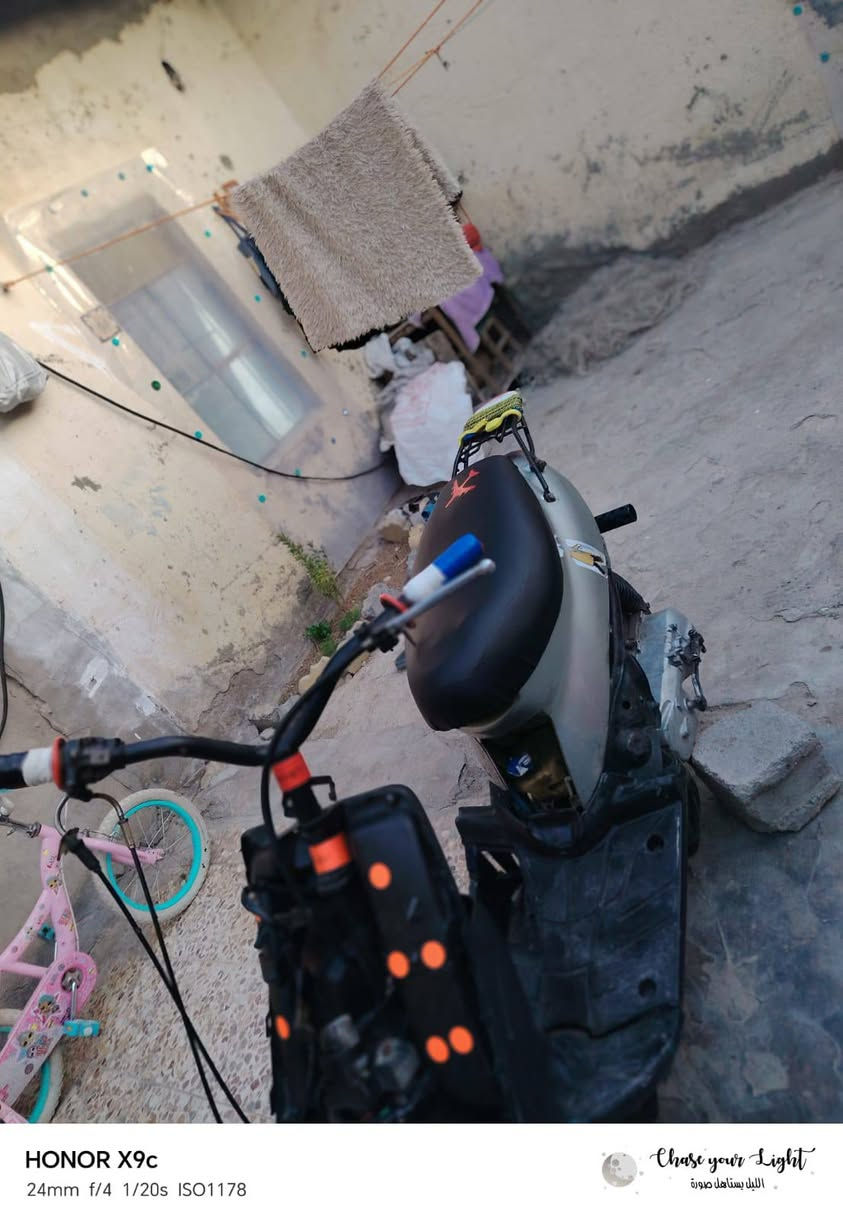 دراجه تسعه للبيع دراجه نضيفه مجنبزه مكينه ناعمه مكاني بصره الزبير *********** وانه خادم
