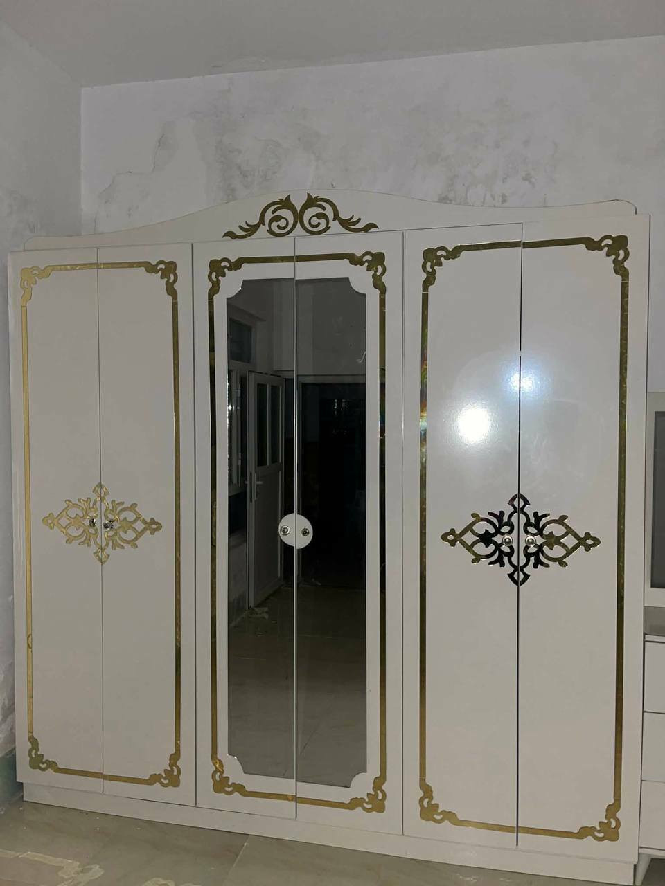 ئەم کەنتۆڕ و میستەوالیتە لۆ فڕۆشتن تەنیا دوو پارجەیە بێ عەیبە نرخ 220هەزاڕ مەعامەلە شوین هەولیر


**إذا كنت صاحب هذا الإعلان وتريد حذفه لأي سبب، رجاءا أرسل رسالة إلى الدعم الفني**