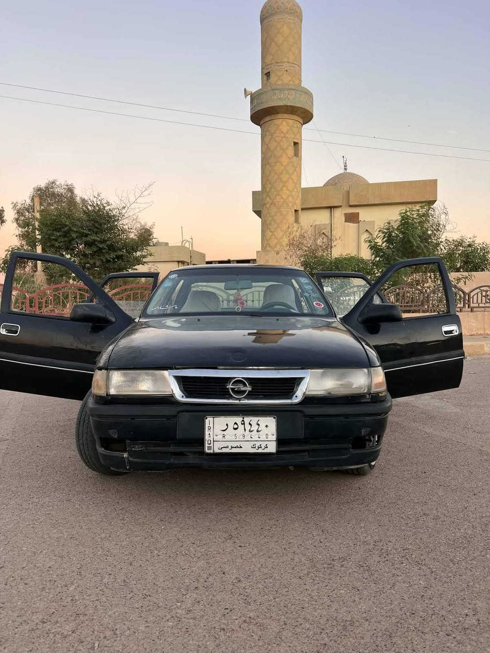 اوبل فكترا
حلال نضيف، تفاصيل⬇️
سنويه لسنه 2028 
بطاقة بنزين موجود
خيط صرف بسيط
تخم تاير جديد اصلي
موديل 90      محرك-20
ضربه باب سكن مع ضربه بنيد بارد
رقم كركوك مشروع وطني شرط تحويل
السعر40💲ومعامله
***********
***********
