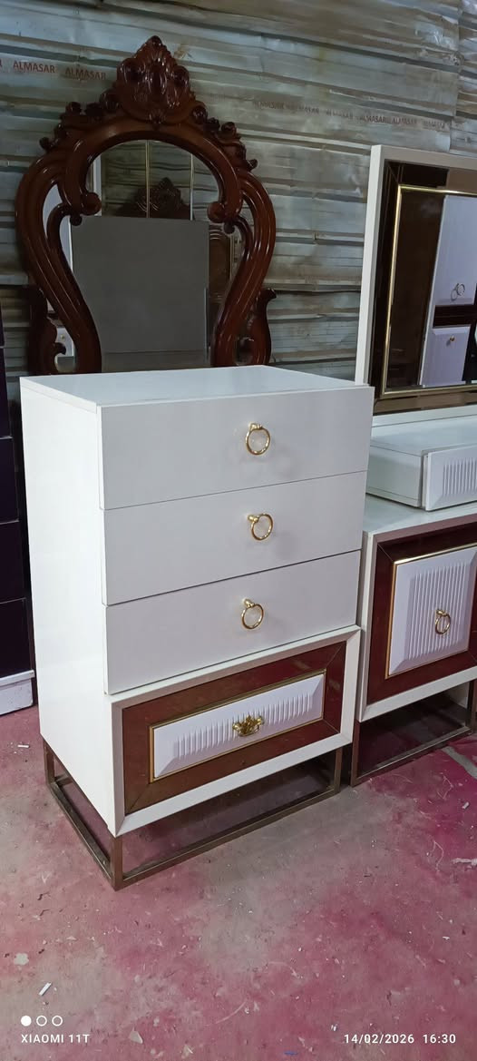 ماركه ٧ قطع نظيفه جدا ***********
