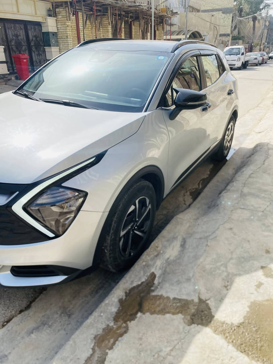 السلام عليكم للبيع كيه اسبورتج كوري موديل  ٢٣  بانوراما لون سلفرعداد مسافه ٤١  الف ماشي كفاله عامه من صبغ وتعديل كير ماوس محرك  تيربو  هايبرد اقتصاديه بصمه تشغيل عن بعد رقم بغداد الانگليزي بأسمي السعر 210$ فقط للبيع مااروس  سونار مرفق بل منشور  شراي تيصل ***********  مكان الشعب
