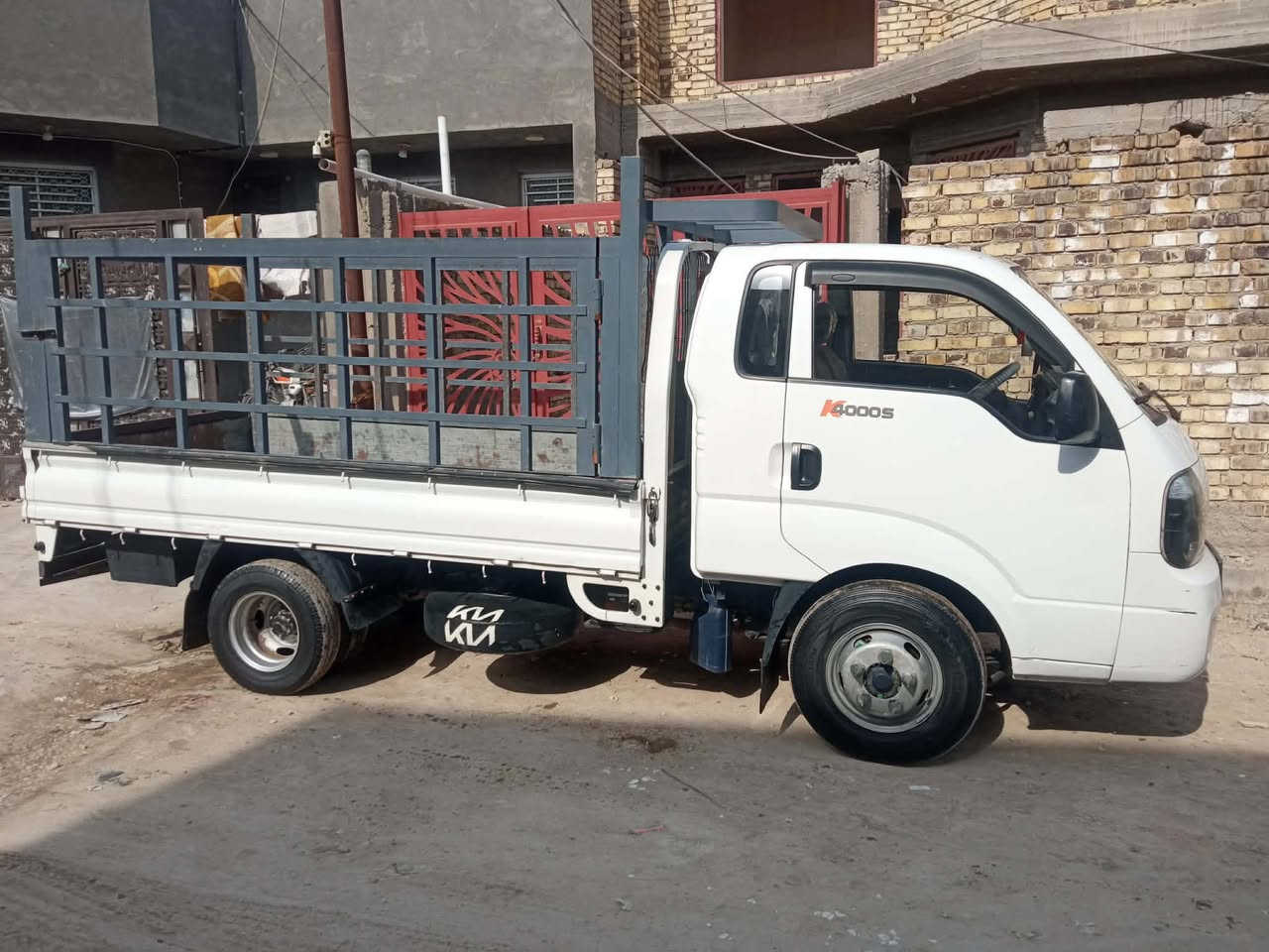 كيا فحل للبيع مفتوح موديل (١٧)مكفول العنوان بابل ابيع بدون محجر (***********)مكلف بلنشر
