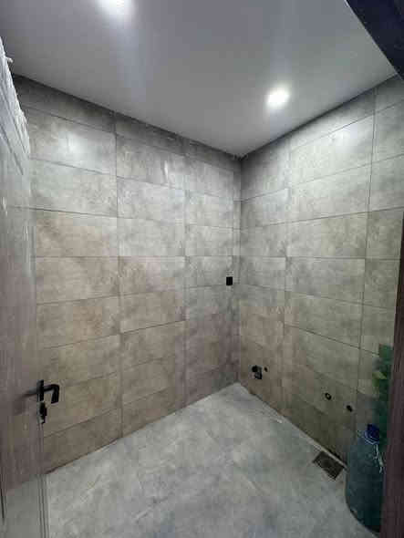 دار للبيع  محجوز لصالح المصرف العقاري كركوك
شرط التحويل 
استلام مفتاح يوم العقد

المساحة/200 متر واجه 10م 
يتكون الدار من استقبال ومطبخ بارد ومطبخ حار وهول وغرفة طعام وغرفتين نوم ومنزع وصحيات داخلي وخارجي 
نظام مغربي بالكامل 
البناء / جديد
العنوان / كركوك -حي النداء -قرب مدارس 
السعر الكلي / 150 مليون
 المقدمه/ 65 مليون 
مطلوب / 85 مليون 
القسط الشهري / 438 الف
 
للاستفسار /  للاتصال او واتساب 
‭0778 371 0855‬
