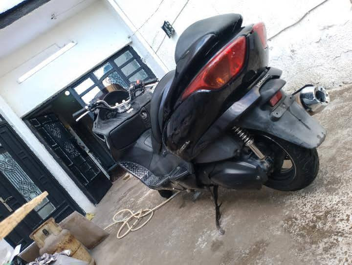 السلام عليكم دراجة فورزة 08 رمبة دراجة مال حاوية دراجة كفالة مكينة وكلجات جيب اقوة فيتر عندك وتعال دراجة كاملة مكملة  كفارات نضيفة مجرد خدوش شي بسيط شغالة من الطول للطول خذتهة قبل تقريبا 3 اشهر رمبة  ب1870   13$  من حسام النعيمي مال طالب مدرسة حاطهة ولاكحا  تحويل كير عادي او سبوت كلة شغال رايدها 1200  ماشية 23 ألف وبيها مجال للشراي مكاني دورة حي اسيا للبيع او الاستفسار  ***********
