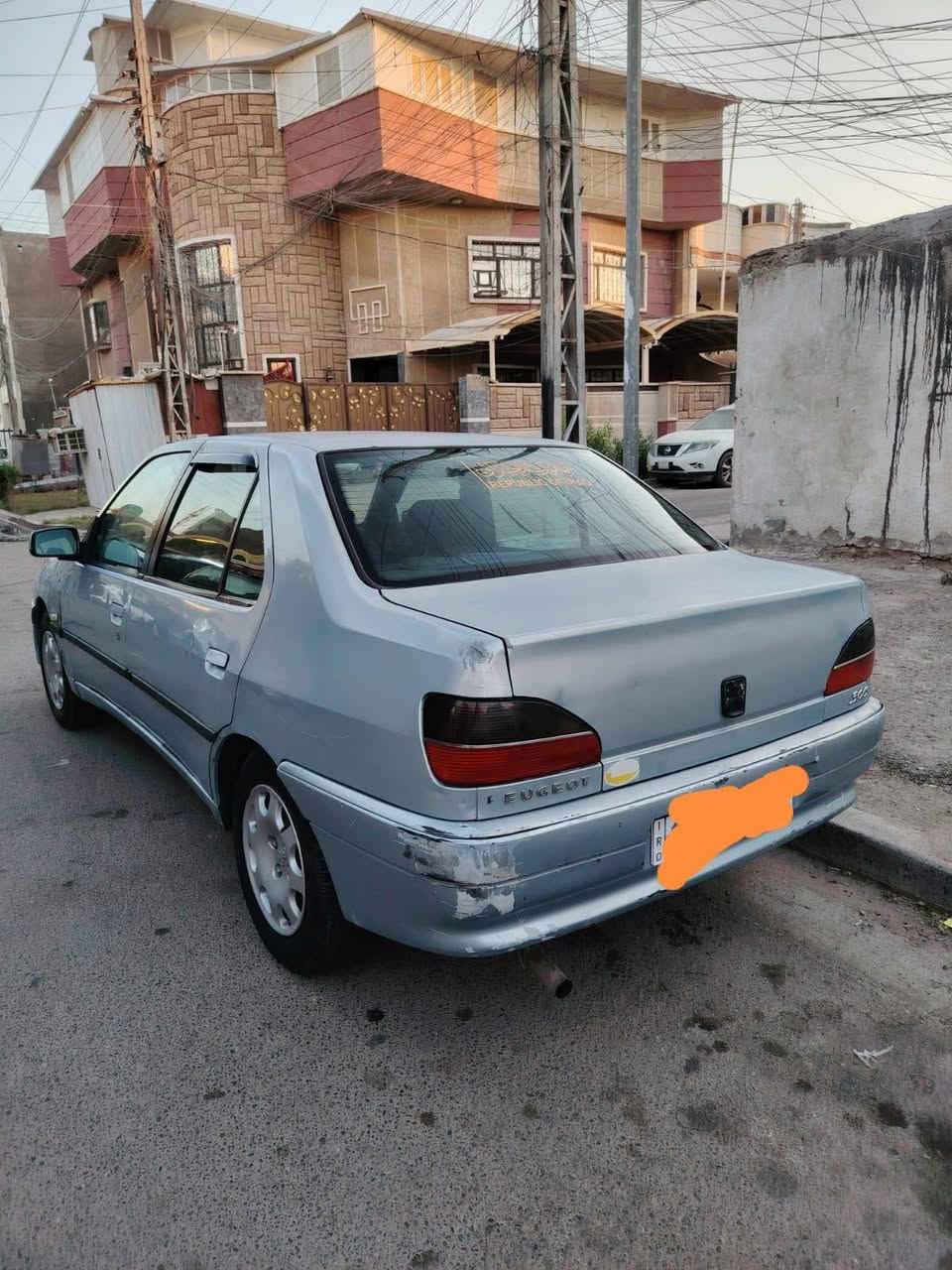 السلام عليكم أحبتي الغالين رمضان كريم عليكم عدي هاي البيجو للبيع رقم بغداد
مكينة لوك وكير خير من الله وصدر امامي خلفي قبل شهرين مبدل كامل
تايرات تخم جديد قبل مدة مبدلهن راديتر جديد مي أخضر السيارة ماشاء لله مكانها بغداد سيدية شارع الخيزران للتواصل *********** السعر ٤٠  ورقة مع العلم الكشر الخارجي كم ملاحظة بي والسلوك كلشي بي سيارة ام الخبزة
