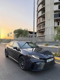 تريد سياره رخيصه وحادث حلو وصلت كامري هايبرد 2025 SE   السعر 225 بس🙏🏻 ...