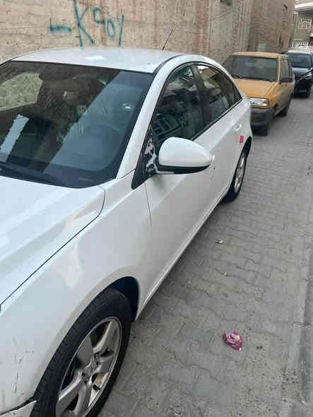 شوفر ليت كروز خليجي موديل 2012
مابيها نقص 
صدر كامل جديد 
كير جديد 
تخم تاير 
راديتر جديد 
مكينه تبديل كازكيت وصيانه كامله 
باتري جديد
كلشي بيها مبدل وبلادي 
مكينه 1600المرغوبه 
مكانها بغداد الاعظميه 
***********
السعر 82وبيها مجال بغداد
