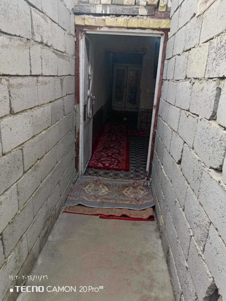 السلام عليكم بيت لبيع 75متر خلف جامع الخزاعل تجعيب طابوك السعر 11وبيه مجال ***********
