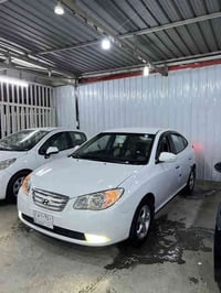 لبيع لانتره موديل 2011 السعر /105 وبيه مجال  خليجيه / 1600  سنويه لى 2...