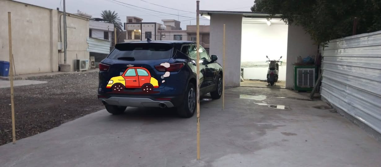 السلام عليكم للبيع بلايزر موديل 2023 رقم اربيل بسمي كفاله عامه بدون صبغ او تبديل او بارد باستثناء صبغ الدعاميه الائماميه ماشيه 37000الف كيلو متر ولايسه ميل سنويه وهزه جديده للأستفسار الإتصال *********** مكاني بغداد الدورة
