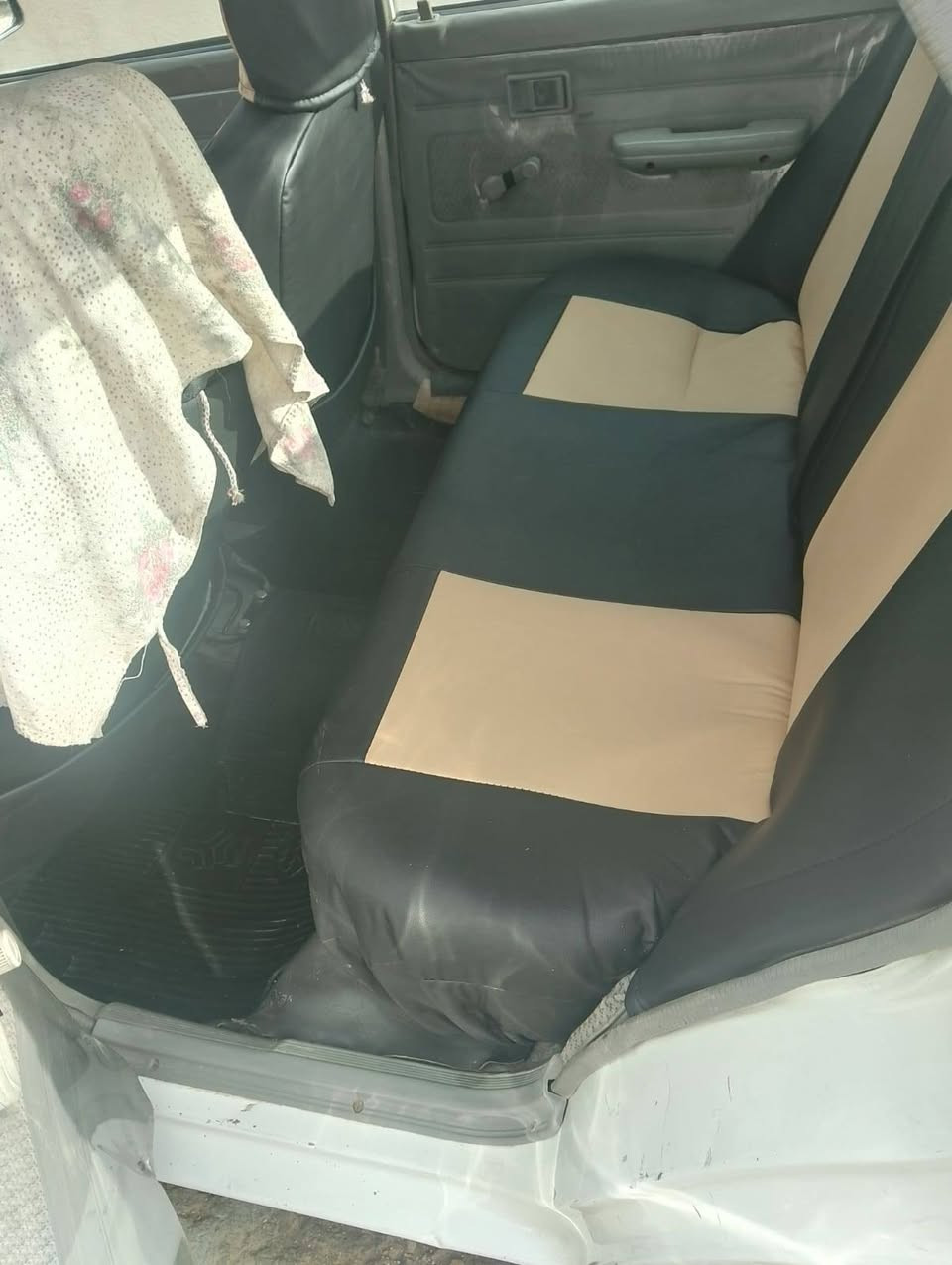 سايبا موديل 2010 مكفوله رقم بغداد دولي 
***********
