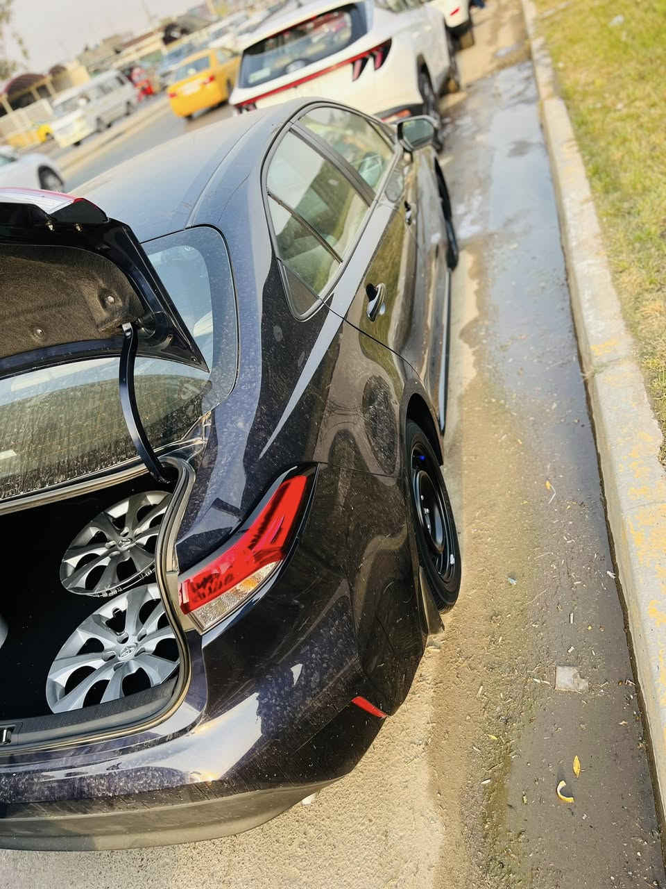 ‏سلام عليكم كورلا موديل 25 LE.   السيارة دخول جديد ماش 8000 ميل بدون إرباك حادث جاملغ نبدل نفس اللون وال القديم موجود بدون رقم مواصفات رادار أمامي￼ داخل لونين شاشة كبيرة قيادة آلية اوتو هولد سايد بريك دكمه كاميرا خلفية العنوان بغداد البلديات رقم الهاتف *********** سعر 155
