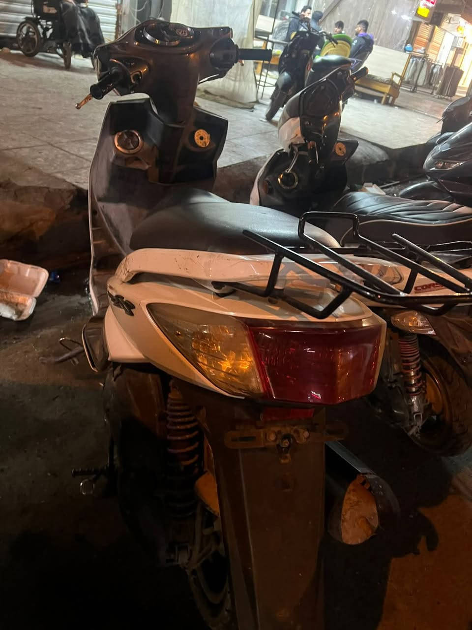 ٦٠٠ وبيها مجال مكفوله الحريه ***********
