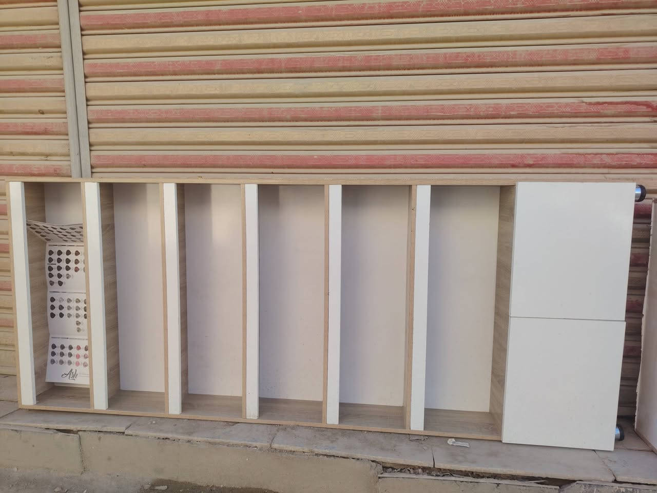 للبيع فاترينات عدد ٢ العنوان بغداد الدورة جمعية خير الله *********** للتواصل
