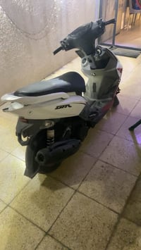 جيتي ار للبيع دارجه صارله اقل الشهر من الرمبه دراجه بالكارتون مكينه نا...