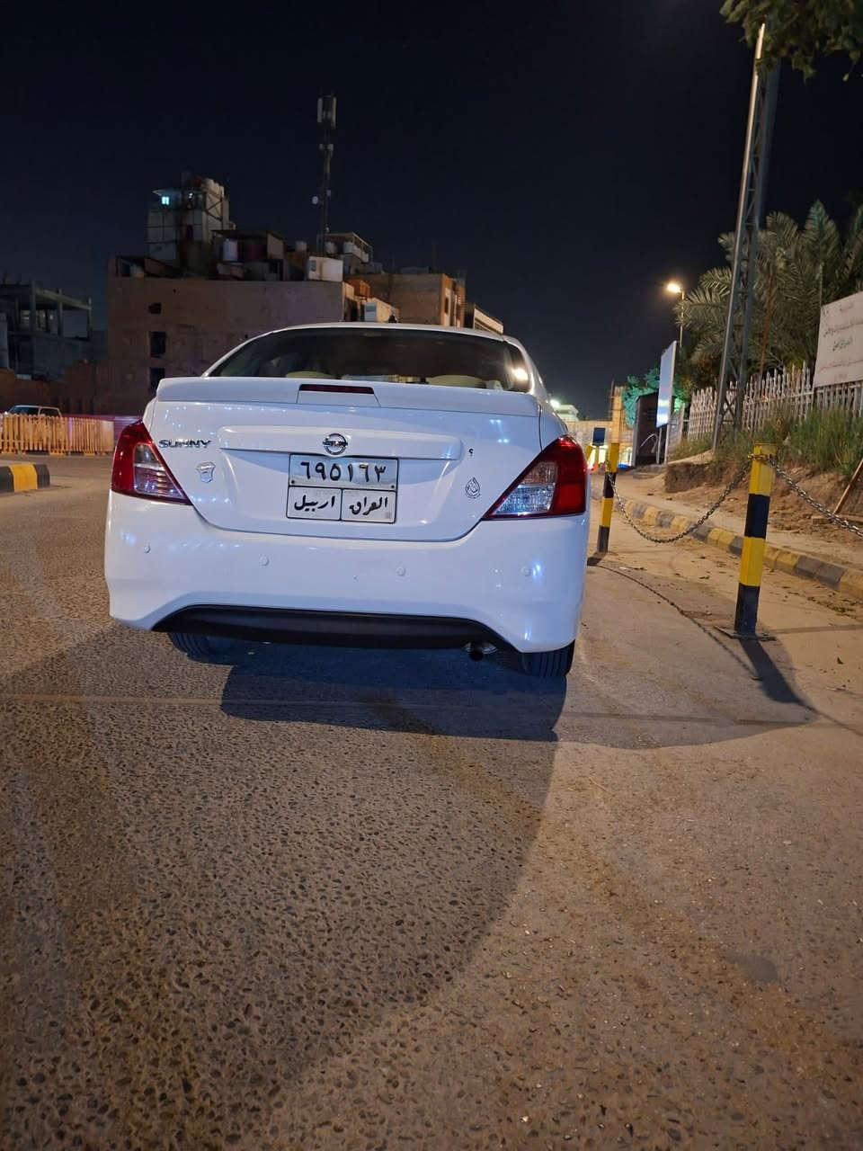 نيسان صني موديل 2022 
حاملغين خلفي ايسر صبغ شبر 
جاملغ ايمن  بارد شي بسيط 
سعر 97 مجالها قليل شراي 
تواصل واتساب 
واتصال 

***********
***********
