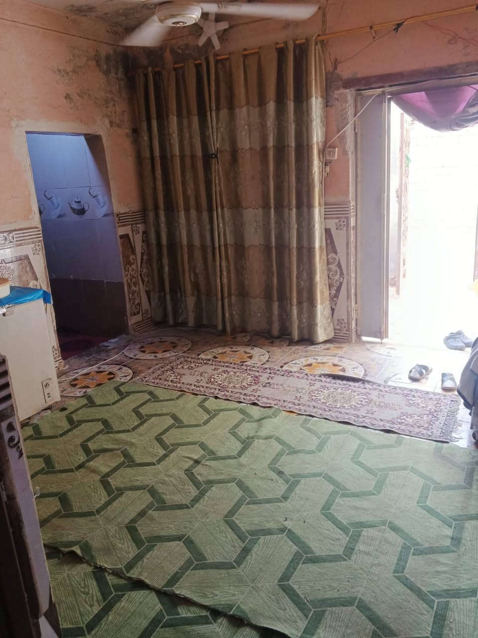 مكلف بلنشر بيت زراعي مساحه 110للبيع الطليعه الأولى شارع يا حسين النزله الي مقابل مجمع بصاط الريح السعر خاص رجاء يحتوي على غرفتين وصاله ومطبخ وصحيات وستقبال  ***********واتساب
