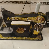 مكينة خياطة للبيع هية والميز مالها الاستفسار 07887478448