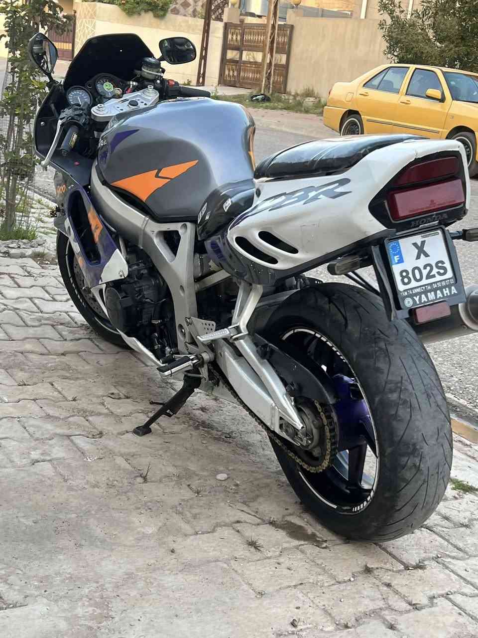 سلام عليكم
919 
مكفواله من كلشي برغي مابيها 
نكره ابكل وقت 
بدون صباغ 
بدون فتح 
اورقه كامله 
سعر 19بيها مجال 
شراي ***********
