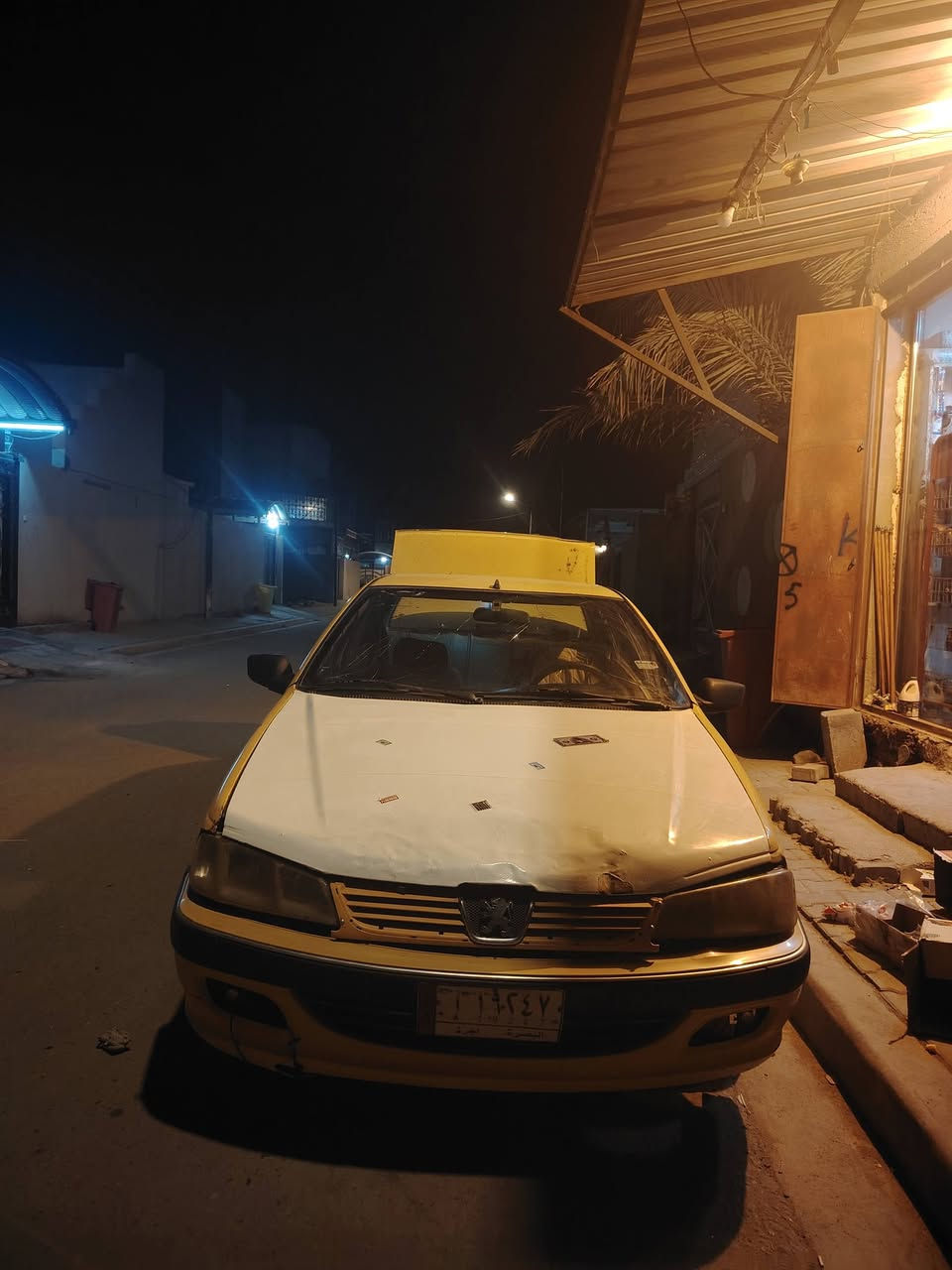 سلام عليكم بيجو 405مديل 2012 مكينه صافيه حلوة وترايك وين ما تريد وكير كل نمر يجن كيرة حلو وكشر ماله كدامك بيه اخياسات تلكيط سنويه مالته منتهيه 2023 سعر 13وبيه مجال الطيبين عنوان بصره ابو خصيب اتصال *********** وتساب
