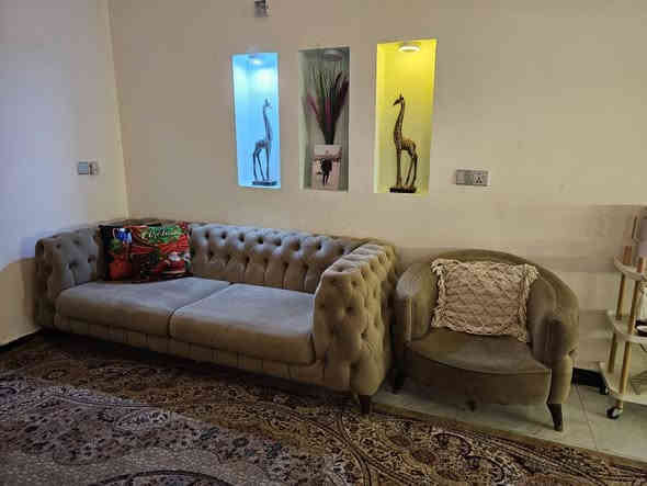 سلام عليكم تخم قنفات تركي ٨ مقاعد  قماش مودرن كلش نظيف بدون اي ضرر
مكاني كربلاء البوبيات 
***********
السعر ٦٠٠
