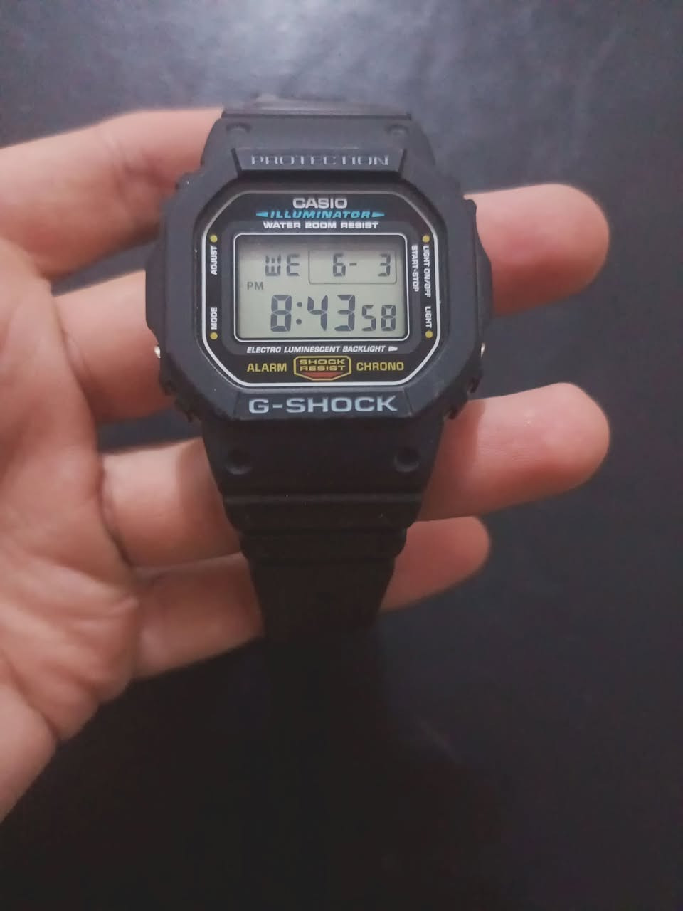 ساعة Casio G-Shock DW-5600E-1V
القطر 40
مقاومة للماء: تتحمل ضغط مياه حتى عمق 200 متر.الإضاءة: تحتوي على إضاءة خلفية الوظائف: تتضمن تنبيهات (Alarm)، مؤقت، وساعة توقيت (Chrono).
السعر 60
موجود توصيل


**إذا كنت صاحب هذا الإعلان وتريد حذفه لأي سبب، رجاءا أرسل رسالة إلى الدعم الفني**