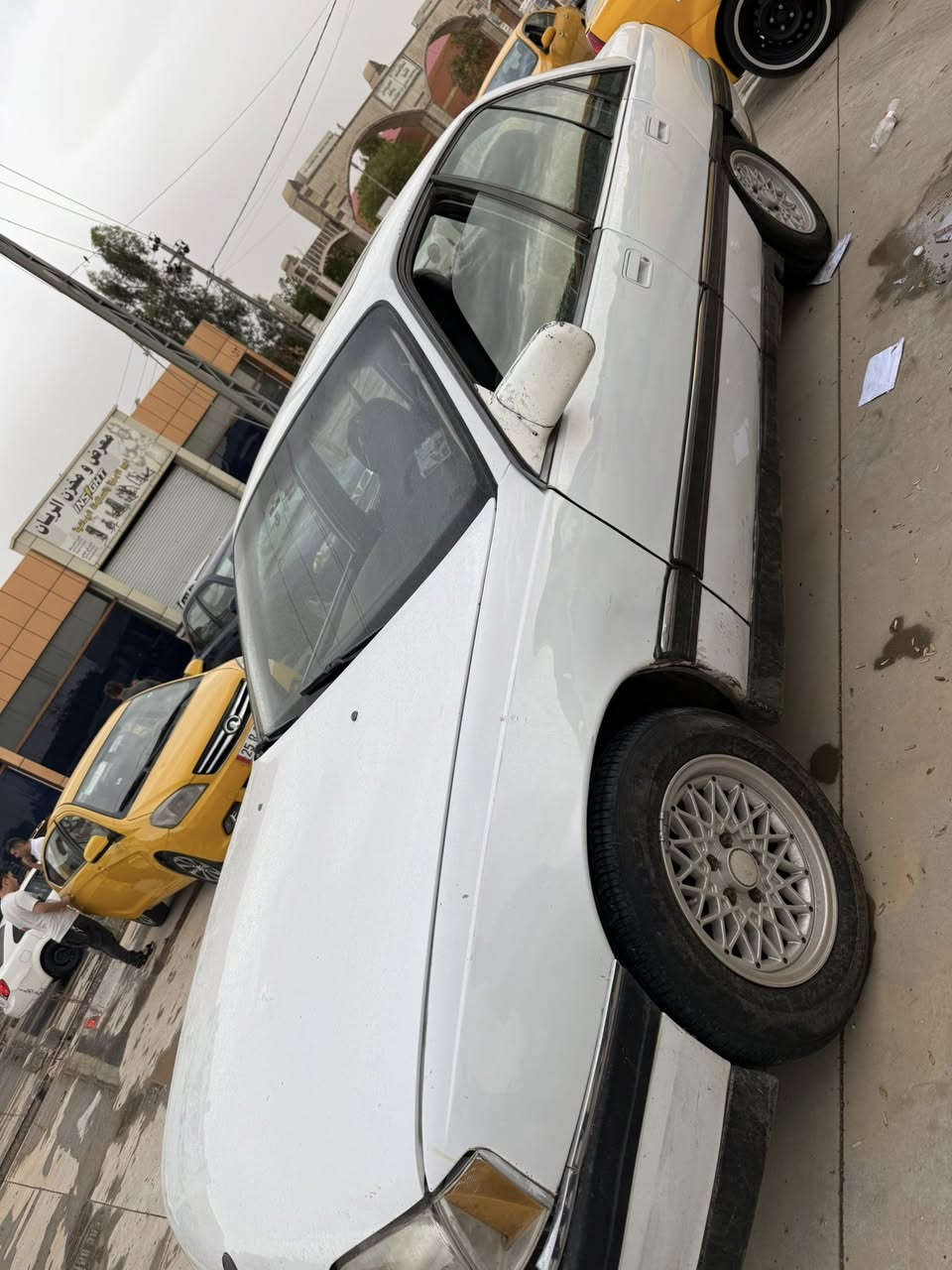 اوبل اوميكا   موديل 92  محرك 20  كير عادي بي دفتر بانزين  سياره سلايت اربع تايرات لوك   بي بس هلالات معمر سنويه منتهي من 2023. شرط تحويل   مكان كركوك.  سعر 35 بي مجال  ***********
