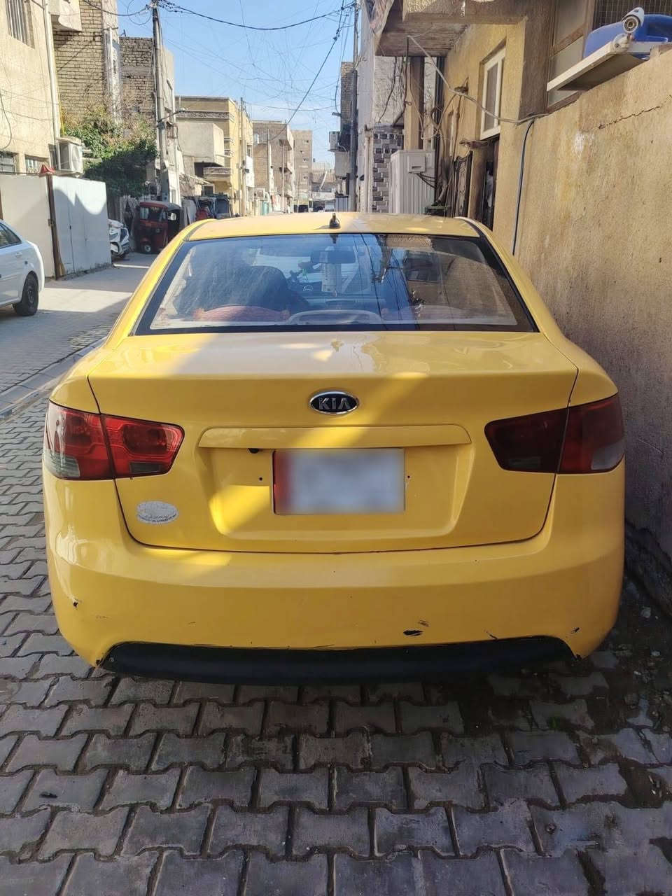 السلام عليكم من رخصه الادمن
سيراتو موديل 2012 وارد خليجي

رقم بغداد 

مكينه وكير مفتوح

بدون ضربه

تبريد منظومه جديده شغال

شاشه كار بلي

تعمير جديد للسياره

السعر 73 ورقه وبيها مجال بسيط 

مكان بغداد الحريه

الرقم *********** بي واتساب
ملاحظة مراوس النترا او فورتي موديل 2018/2017
