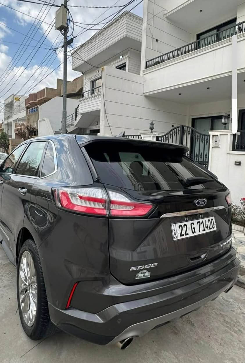 فۆرد ئێدج فول مواسەفات تیتانیۆم2020 ڕەنگی نەوتی 85 هەزار کیلۆمەتر حەقیقی ڕۆشتووەکامل پانۆڕاما دەبڵ گێڕ دەبڵ ئەکسل ئۆتۆ پارک کامل ڕادار پێش و دوا کوشن ساردو گەرم  لایت عەدەسە ولایت لید پێش ودوا لەگەڵ پێچ کردنەوە لایتەکان دەسوڕێسندق کارەبایی و شاپ وشەق وفول فول مواسەفات تەنها روبعێک بۆنیت بۆیاخە بێ ناو گرتن بێ ئێرباک بەشەرتی گێڕو مەکینە ژمارەی خاوەنەکەی *********** السليمانية, العراق
